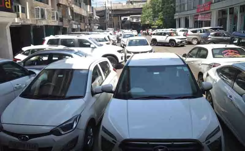 Ludhiana: पश्चिम विधानसभा क्षेत्र में निशुल्क पार्किंग से अन्य क्षेत्रों के लोगों में असंतोष Ludhiana: पश्चिम विधानसभा क्षेत्र में निशुल्क पार्किंग से अन्य क्षेत्रों के लोगों में असंतोष