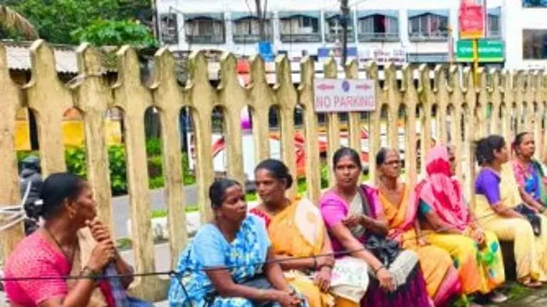 बिना नोटिस के बेदखल: Mapusa महिला विक्रेताओं ने नगर परिषद से जवाब मांगा बिना नोटिस के बेदखल: Mapusa महिला विक्रेताओं ने नगर परिषद से जवाब मांगा
