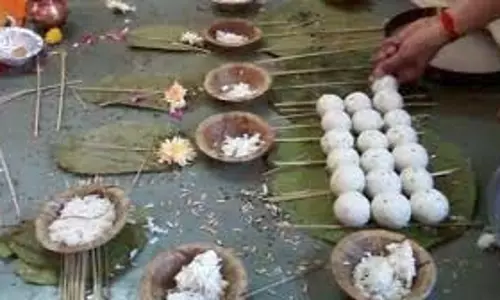 धर्म: क्या गया में पिंडदान करने से पितरों को मिलती है मुक्ति, जानें महत्व धर्म: क्या गया में पिंडदान करने से पितरों को मिलती है मुक्ति, जानें महत्व
