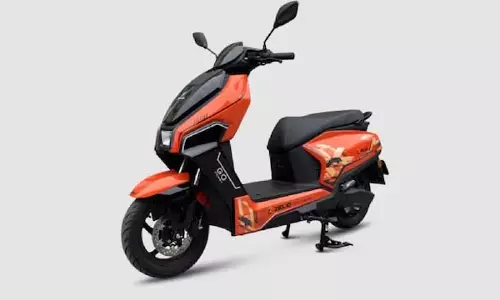 Zelio Legender Facelift : ई-स्कूटर भारत में लॉन्च, कीमत 65,000 रुपये से शुरू Zelio Legender Facelift : ई-स्कूटर भारत में लॉन्च, कीमत 65,000 रुपये से शुरू