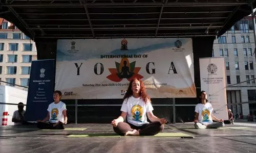 जर्मनी स्थित भारतीय दूतावास ने अंतर्राष्ट्रीय योग दिवस मनाया