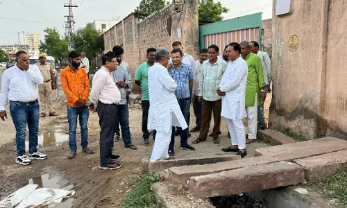 Jodhpur के बासनी औद्योगिक क्षेत्र के ड्रेनेज व्यवस्था का संसदीय कार्य मंत्री ने लिया जायजा Jodhpur के बासनी औद्योगिक क्षेत्र के ड्रेनेज व्यवस्था का संसदीय कार्य मंत्री ने लिया जायजा