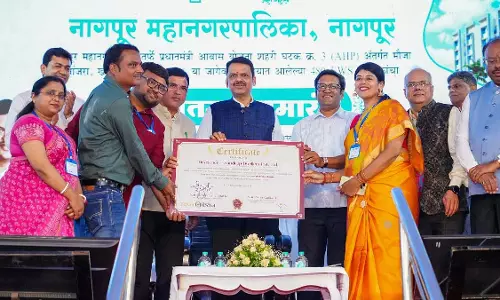 महाराष्ट्र के मुख्यमंत्री ने नागपुर में 480 EWS घरों की सौगात दी