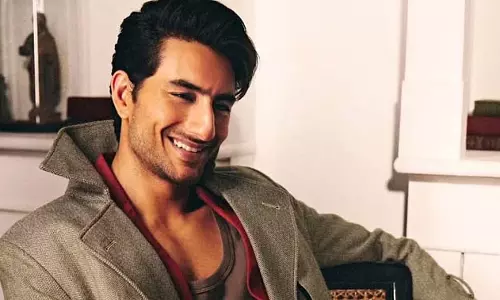 ‘बैम्बी’ के साथ इब्राहिम की तस्वीरें वायरल, सोशल मीडिया पर हलचल ‘बैम्बी’ के साथ इब्राहिम की तस्वीरें वायरल, सोशल मीडिया पर हलचल