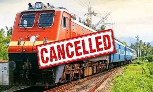 Bareilly: इंटरलॉकिंग कार्य से कई ट्रेनों का संचालन रुकेगा Bareilly: इंटरलॉकिंग कार्य से कई ट्रेनों का संचालन रुकेगा