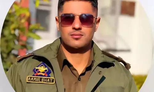 उत्तरी कश्मीर के लंगेट में डीएसपी प्रोबेशनरी अधिकारी की हृदय गति रुकने से मौत उत्तरी कश्मीर के लंगेट में डीएसपी प्रोबेशनरी अधिकारी की हृदय गति रुकने से मौत