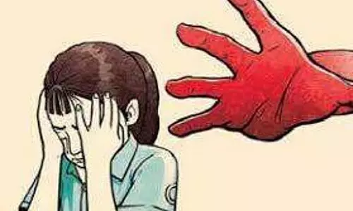 NEET परीक्षा में कम अंक आने पर पिता ने बेटी की पीट-पीटकर हत्या कर दी NEET परीक्षा में कम अंक आने पर पिता ने बेटी की पीट-पीटकर हत्या कर दी