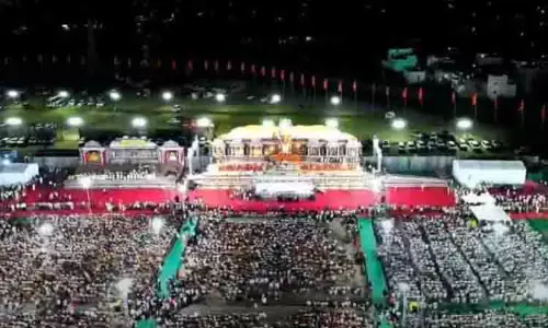 AIADMK के लिए शर्मिंदगी, हिंदू संगठन ने भाजपा समर्थित मुरुगन सम्मेलन में द्रविड़ प्रतीकों को निशाना बनाया