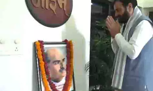 हरियाणा के CM सैनी ने श्यामा प्रसाद मुखर्जी को पुष्पांजलि अर्पित की