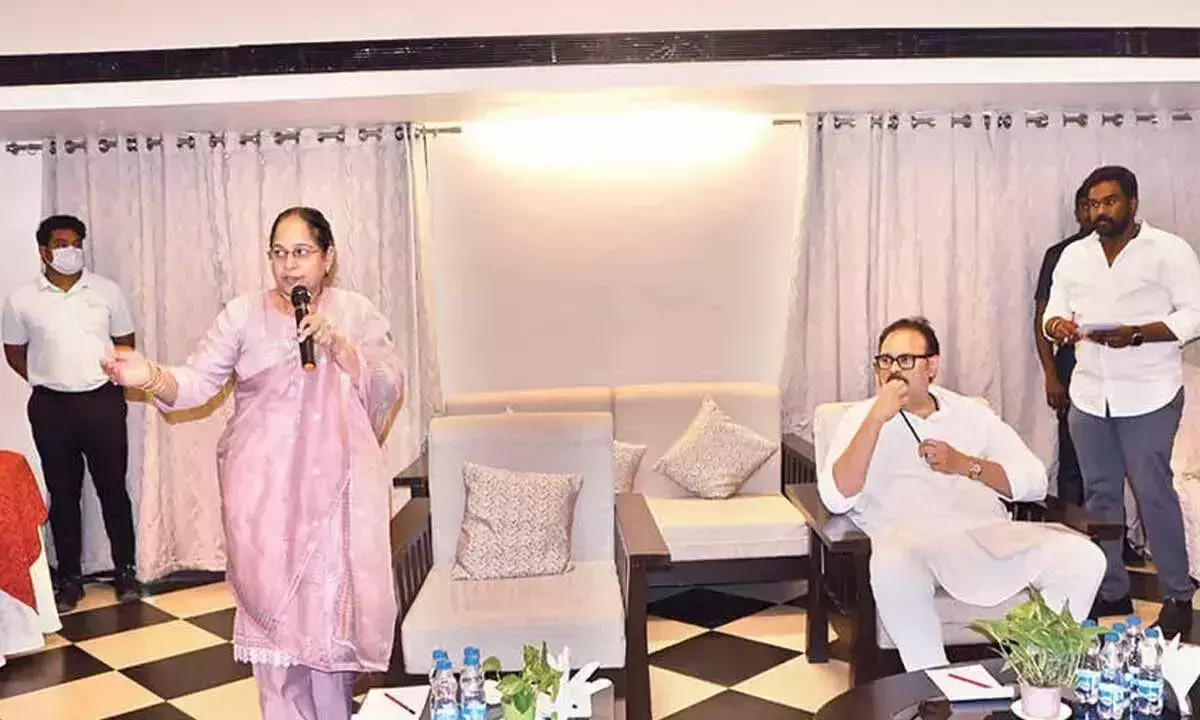 Andhra: MLC नागा बाबू ने उत्तर आंध्र का दौरा किया