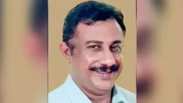 kerala: आभूषण व्यापारी की शिकायत पर गिरी गाज, एसीपी पर कार्रवाई kerala: आभूषण व्यापारी की शिकायत पर गिरी गाज, एसीपी पर कार्रवाई