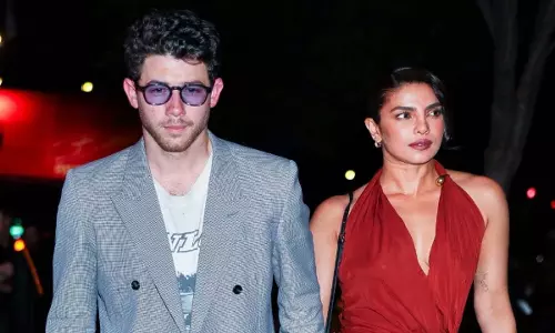 Nick Jonas द लास्ट फाइव इयर्स के अंतिम प्रदर्शन के दौरान भावुक हो गए Nick Jonas द लास्ट फाइव इयर्स के अंतिम प्रदर्शन के दौरान भावुक हो गए