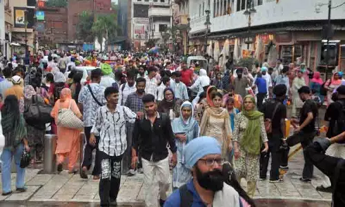 इजराइल-ईरान युद्ध से Punjab के पर्यटन क्षेत्र पर असर पड़ने की आशंका इजराइल-ईरान युद्ध से Punjab के पर्यटन क्षेत्र पर असर पड़ने की आशंका