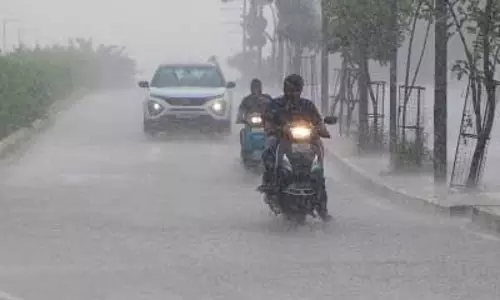 गुजरात में भारी बारिश का कहर, मौसम विभाग ने दी चेतावनी
