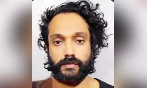 तालीपरम्बा निवासी एक व्यक्ति को कुट्टुपुझा में ड्रग्स के साथ गिरफ्तार किया तालीपरम्बा निवासी एक व्यक्ति को कुट्टुपुझा में ड्रग्स के साथ गिरफ्तार किया