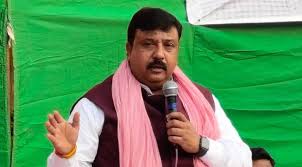 उपचुनाव नतीजों से पहले लुधियाना पश्चिम से भाजपा उम्मीदवार जीवन गुप्ता ने दुर्गा माता मंदिर में पूजा-अर्चना की