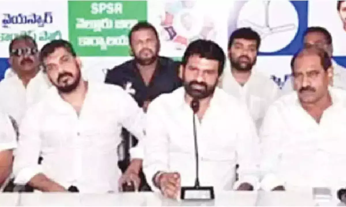 Andhra: जगन 3 जुलाई को नेल्लोर जिले का दौरा करेंगे Andhra: जगन 3 जुलाई को नेल्लोर जिले का दौरा करेंगे