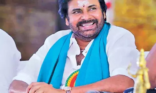 Pawan Kalyan : हमें स्वयं मुरुगन बनना होगा हमें बदलाव लाना होगा Pawan Kalyan : हमें स्वयं मुरुगन बनना होगा हमें बदलाव लाना होगा