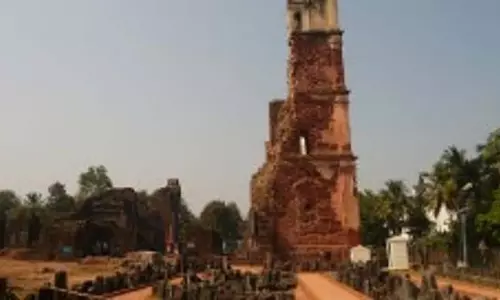 कार्यकर्ताओं ने Goa में सेंट ऑगस्टाइन टॉवर के पास अवैध निर्माण का विरोध किया
