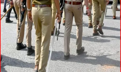 अंतरराष्ट्रीय मानव तस्करी गिरोह का खुलासा, 32 लड़के बचाए गए, पुलिस का ताबड़तोड़ एक्शन अंतरराष्ट्रीय मानव तस्करी गिरोह का खुलासा, 32 लड़के बचाए गए, पुलिस का ताबड़तोड़ एक्शन