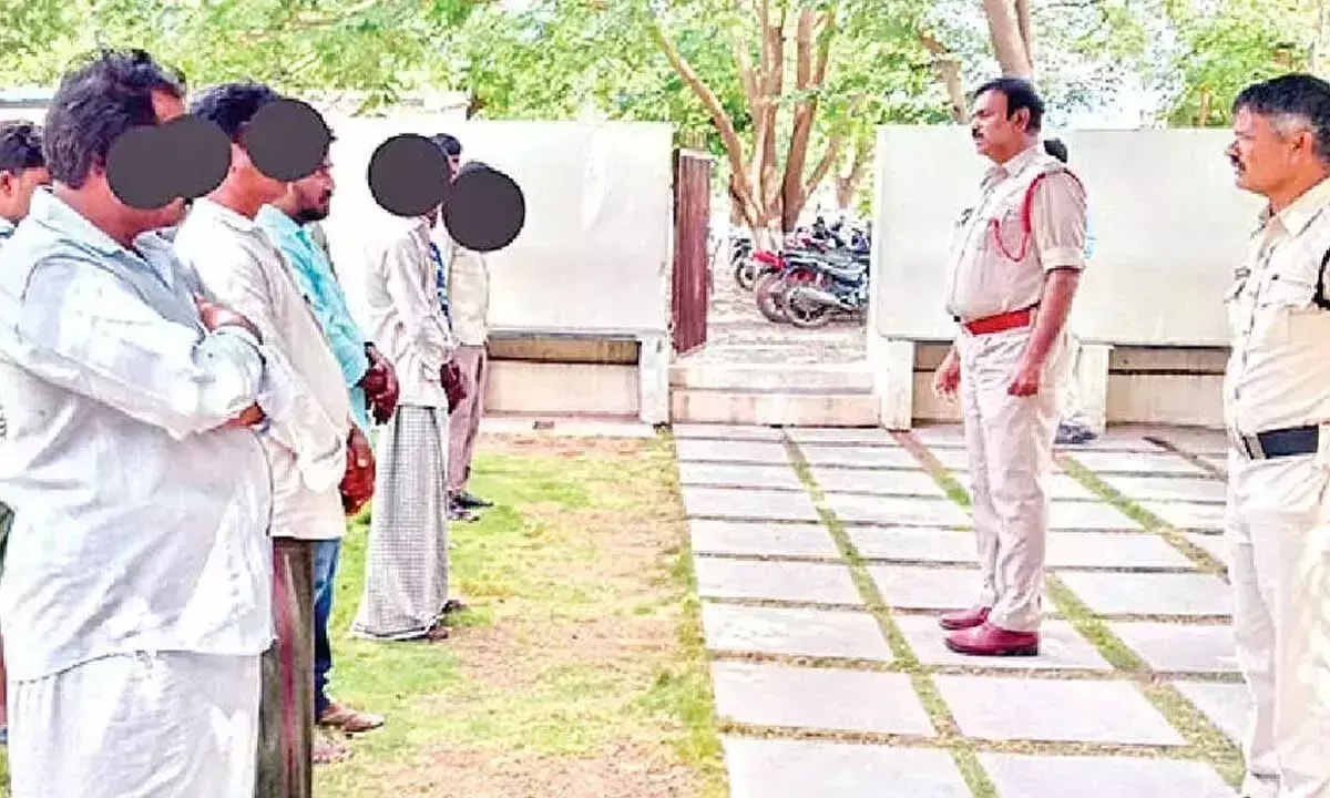 Andhra: नांदयाल में कानून और व्यवस्था बनाए रखने के लिए पुलिस द्वारा विशेष कदम उठाए गए