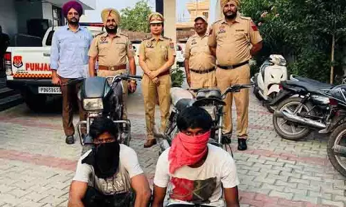 Ludhiana: 2 मोटरसाइकिलों, 8 फोन के साथ दो गिरफ्तार