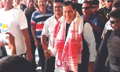 Assam: केंद्रीय मंत्री सोनोवाल ने उन्नत हैबरगांव रेलवे स्टेशन का निरीक्षण किया