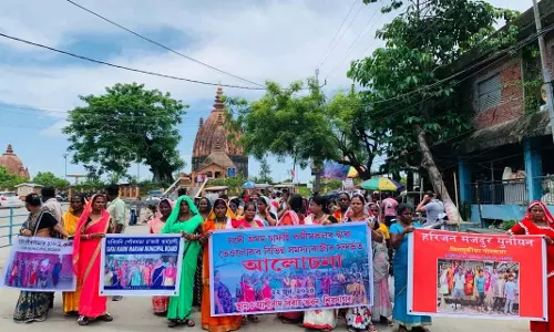 Assam: सफाई कर्मचारियों ने सरकार से लंबे समय से लंबित मांगों पर ध्यान देने का आग्रह किया Assam: सफाई कर्मचारियों ने सरकार से लंबे समय से लंबित मांगों पर ध्यान देने का आग्रह किया
