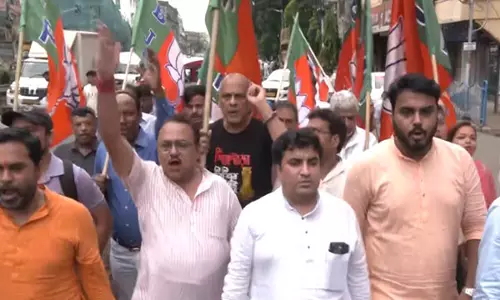 टीएमसी जुलूस में विस्फोट के बाद BJP का प्रदर्शन