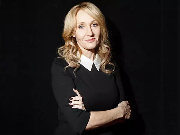 JK Rowling ने आगामी हैरी पॉटर सीरीज की प्रशंसा की JK Rowling ने आगामी हैरी पॉटर सीरीज की प्रशंसा की