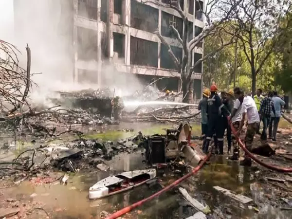 AI 171 plane crash: 256 शव परिवारों को सौंपे गए, 259 की पहचान की गई AI 171 plane crash: 256 शव परिवारों को सौंपे गए, 259 की पहचान की गई