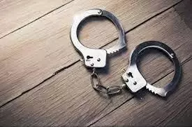 Haryana Encounter :पुलिस और बदमाशों के बीच मुठभेड़, 4 गिरफ्तार Haryana Encounter :पुलिस और बदमाशों के बीच मुठभेड़, 4 गिरफ्तार