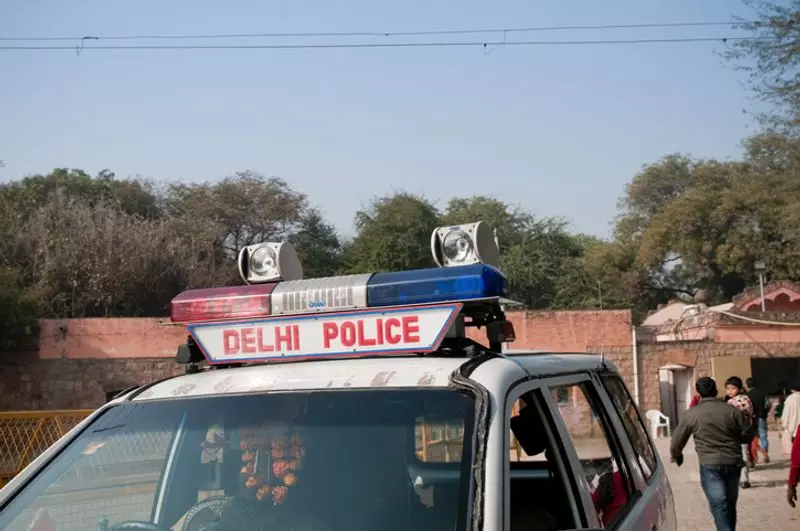 दिल्ली-Haryana सीमा पर पुलिस मुठभेड़ में गैंगस्टर रोमिल वोहरा घायल दिल्ली-Haryana सीमा पर पुलिस मुठभेड़ में गैंगस्टर रोमिल वोहरा घायल