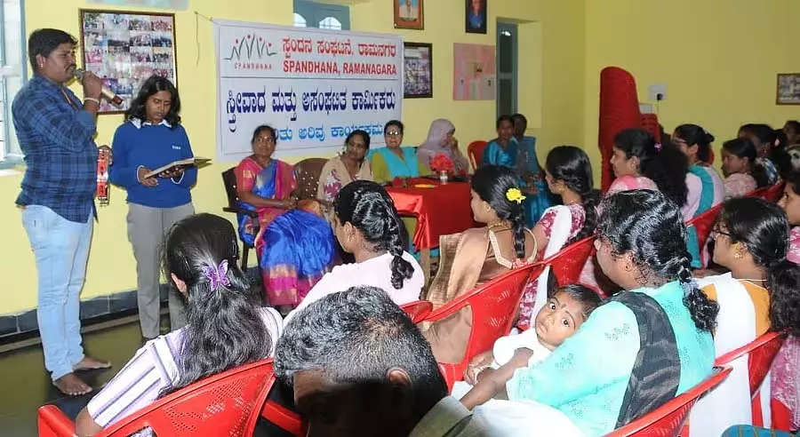 Karnataka : सामाजिक कार्यकर्ता किरण ने बच्चों को अच्छी शिक्षा देने का सुझाव दिया Karnataka : सामाजिक कार्यकर्ता किरण ने बच्चों को अच्छी शिक्षा देने का सुझाव दिया