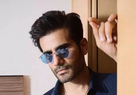 हर किरदार मेरी जिंदगी का हिस्सा: करण टैकर हर किरदार मेरी जिंदगी का हिस्सा: करण टैकर