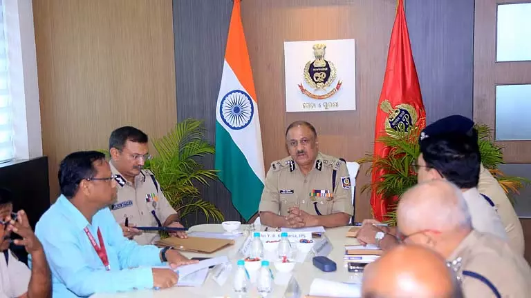 रेलवे स्टेशनों पर सीसीटीवी निगरानी बढ़ाई जाए: DGP YB खुरानिया रेलवे स्टेशनों पर सीसीटीवी निगरानी बढ़ाई जाए: DGP YB खुरानिया