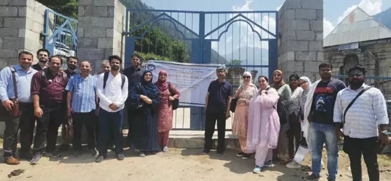 SKIMS ने नारानाग में एनसीडी पर जागरूकता सह प्रबंधन शिविर आयोजित किया SKIMS ने नारानाग में एनसीडी पर जागरूकता सह प्रबंधन शिविर आयोजित किया