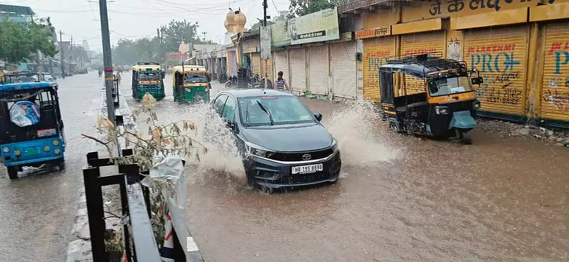 Haryana : निवासियों ने प्रशासन पर खराब तैयारियों का आरोप लगाया Haryana : निवासियों ने प्रशासन पर खराब तैयारियों का आरोप लगाया