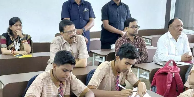 संबलपुर स्कूल बनेगा हेरिटेज संस्थान, आईआईएम से होगी साझेदारी संबलपुर स्कूल बनेगा हेरिटेज संस्थान, आईआईएम से होगी साझेदारी