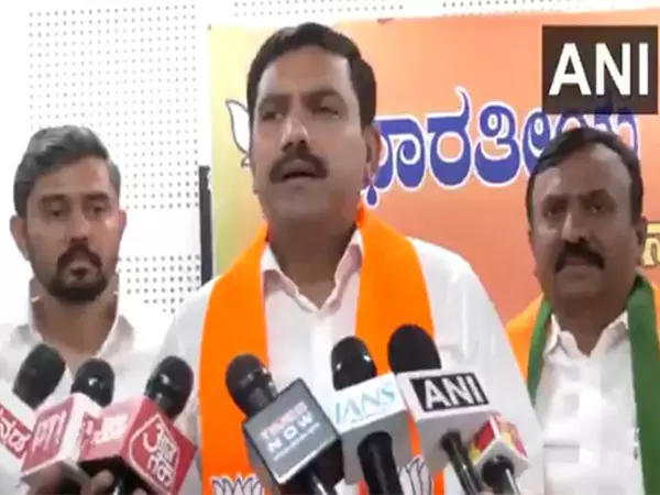 Karnataka भाजपा प्रमुख ने आवास आवंटन पर कांग्रेस के नेतृत्व वाली सरकार की आलोचना की Karnataka भाजपा प्रमुख ने आवास आवंटन पर कांग्रेस के नेतृत्व वाली सरकार की आलोचना की