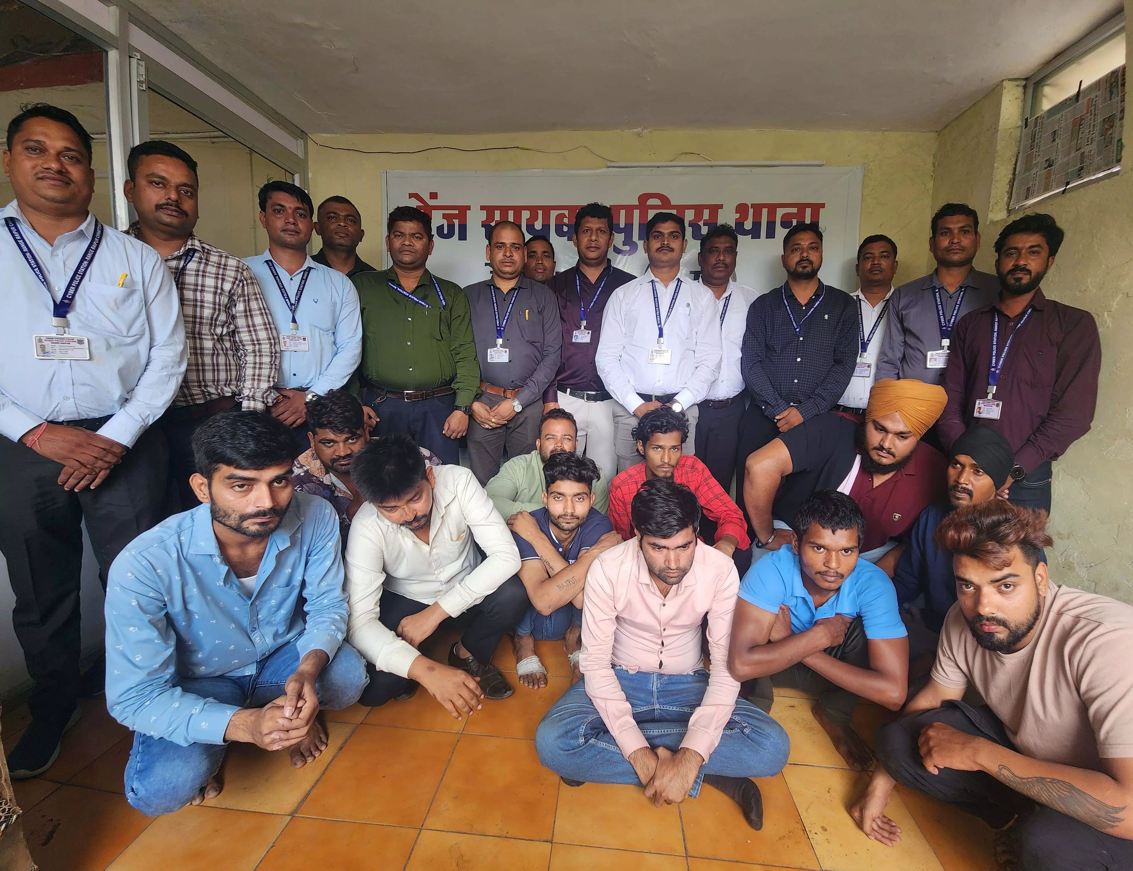 पुलिस ने चलाया ऑपरेशन साइबर शील्ड, 11 लड़के गिरफ्तार पुलिस ने चलाया ऑपरेशन साइबर शील्ड, 11 लड़के गिरफ्तार