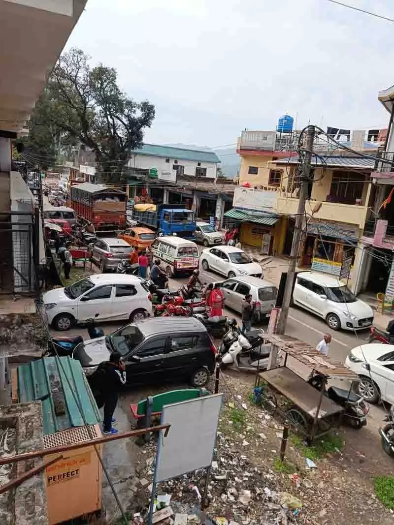 Palampur-Hamirpu राजमार्ग के चौड़ीकरण पर कोई प्रगति नहीं Palampur-Hamirpu राजमार्ग के चौड़ीकरण पर कोई प्रगति नहीं
