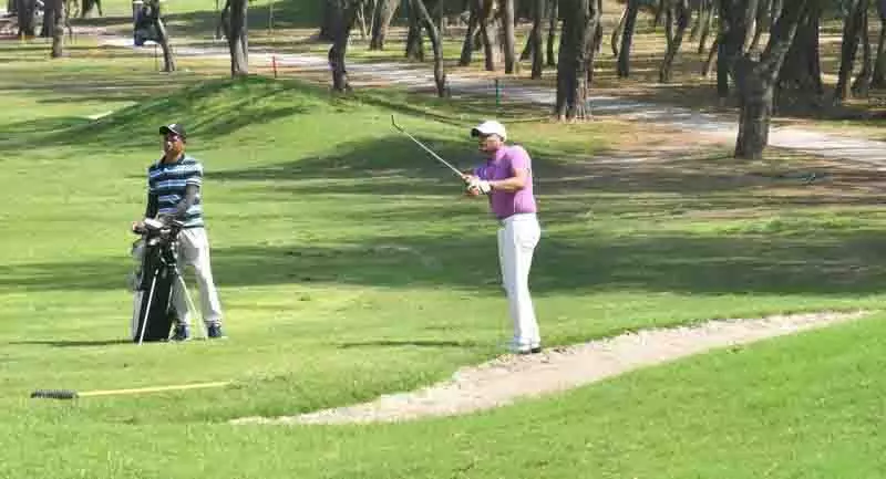 Chandigarh गोल्फ क्लब में मेहमानों के लिए सुरक्षा जांच अनिवार्य Chandigarh गोल्फ क्लब में मेहमानों के लिए सुरक्षा जांच अनिवार्य