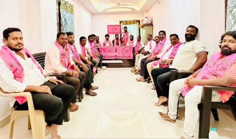 यदि पूर्व मंत्री सबिता इंद्रा रेड्डी की आलोचना की जाती है तो हम चुप नहीं बैठेंगे यदि पूर्व मंत्री सबिता इंद्रा रेड्डी की आलोचना की जाती है तो हम चुप नहीं बैठेंगे