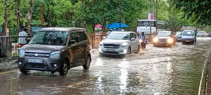 प्रदेश के पांच जिलों के लिए भारी बारिश का रेड अलर्ट, मानसून से मिलेगी राहत प्रदेश के पांच जिलों के लिए भारी बारिश का रेड अलर्ट, मानसून से मिलेगी राहत