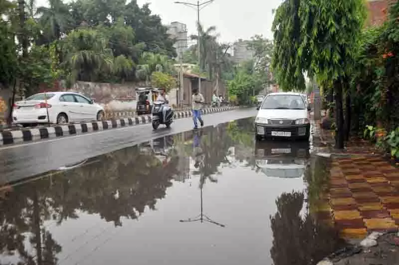 Amritsar MC ने जलभराव से निपटने के लिए गाद निकालने का काम तेज किया Amritsar MC ने जलभराव से निपटने के लिए गाद निकालने का काम तेज किया