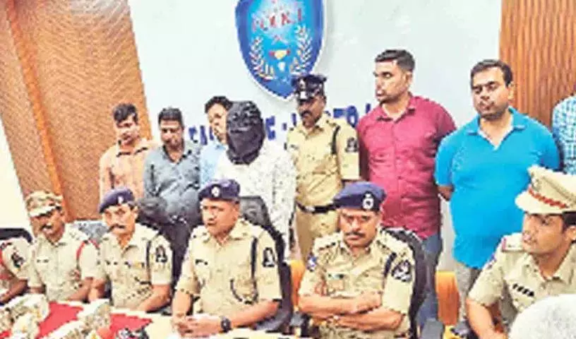 धोखाधड़ी से कम कीमत पर सोना खरीदने का दावा करना धोखाधड़ी से कम कीमत पर सोना खरीदने का दावा करना
