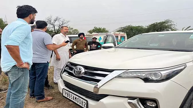 फॉर्च्यूनर में 3 लाशें : मोहाली के प्रॉपर्टी डीलर ने परिवार क्यों किया खत्म फॉर्च्यूनर में 3 लाशें : मोहाली के प्रॉपर्टी डीलर ने परिवार क्यों किया खत्म