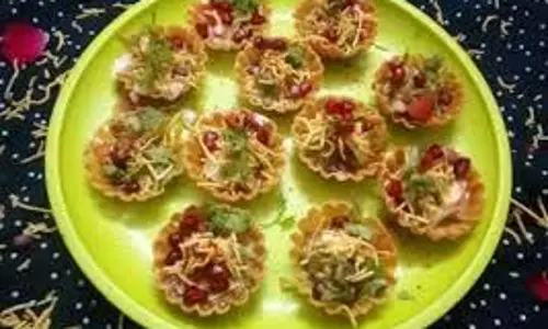 Basket Chaat Recipe: घर पर बनाएं क्रिस्पी और स्पाइसी बास्केट चाट, यहां देखें आसान रेसिपी Basket Chaat Recipe: घर पर बनाएं क्रिस्पी और स्पाइसी बास्केट चाट, यहां देखें आसान रेसिपी