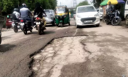 पीडब्ल्यूडी आज 1,400 किलोमीटर सड़कों पर 3,400 गड्ढों की मरम्मत करेगा